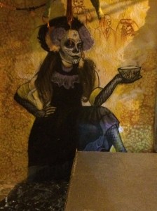 A decorated alley wall. 